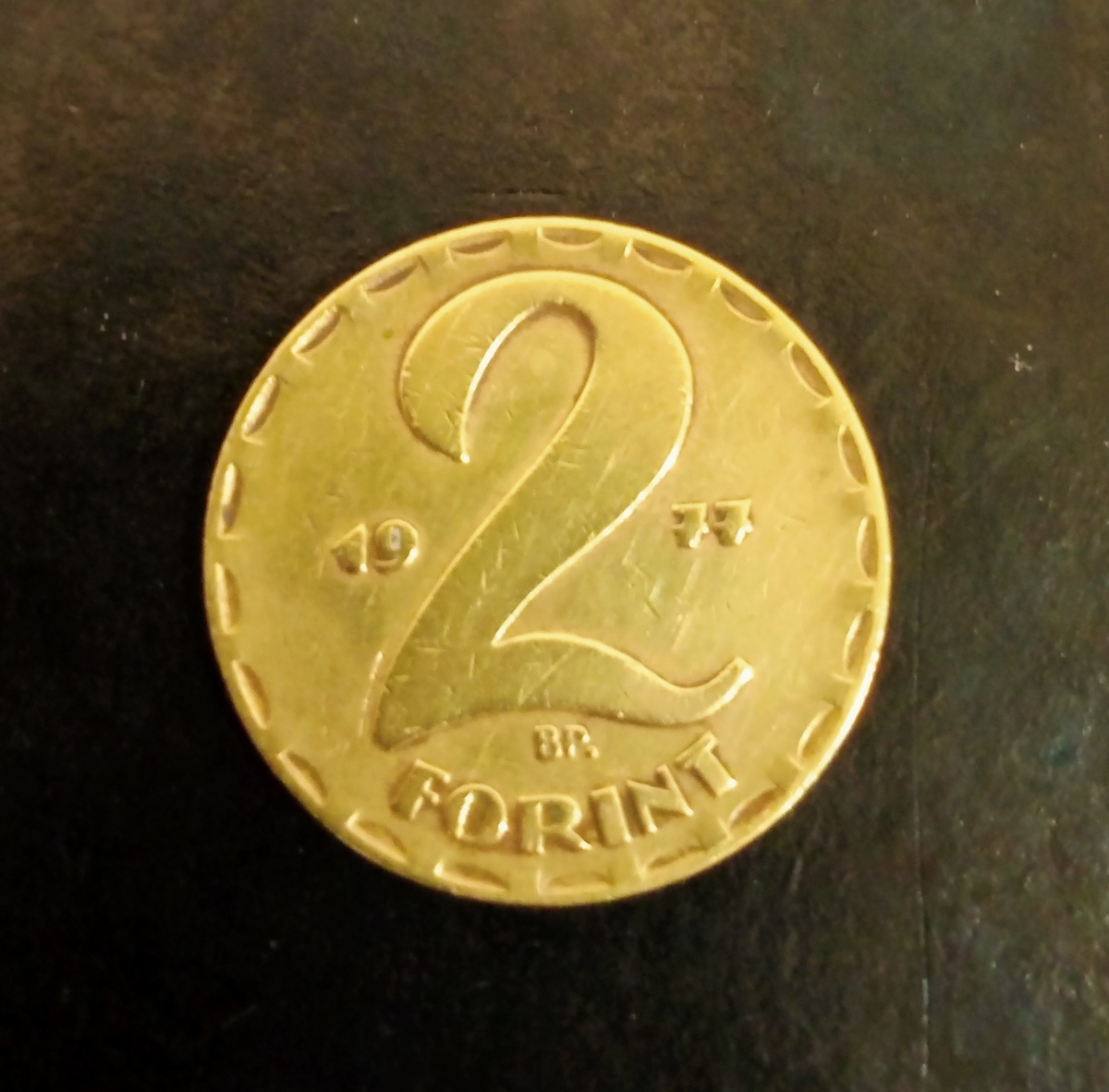 Аверс монеты 2 форинта 1977г