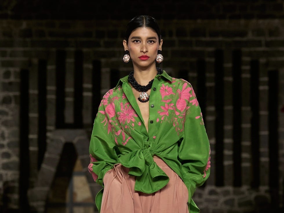 Изображение взято из открытого источника по адресу: gorunway.com Автор: Filippo Fior