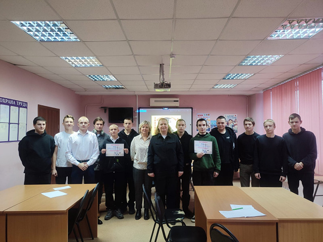 В Твери студенты сыграли в правовую викторину и побеседовали о вреде наркотиков