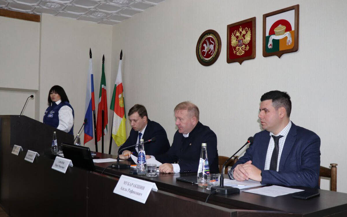 Встречи представителей КАМАЗа прошли с потенциальными работниками сразу в трех районах Татарстана. Фото: © Гулия Фаизова