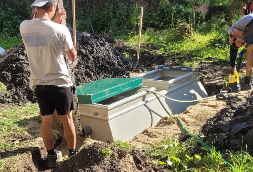 Нам монтируют станцию.