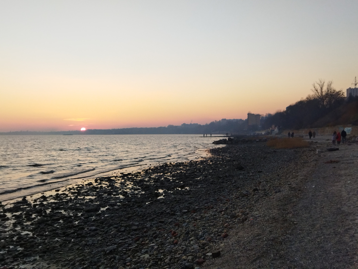 Таганрог, Берег залива. Осень, вечер. Личное фото.