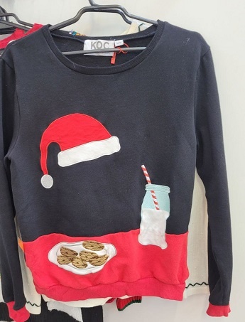 Новогодний свитшот, размер M, цена  1000 рублей