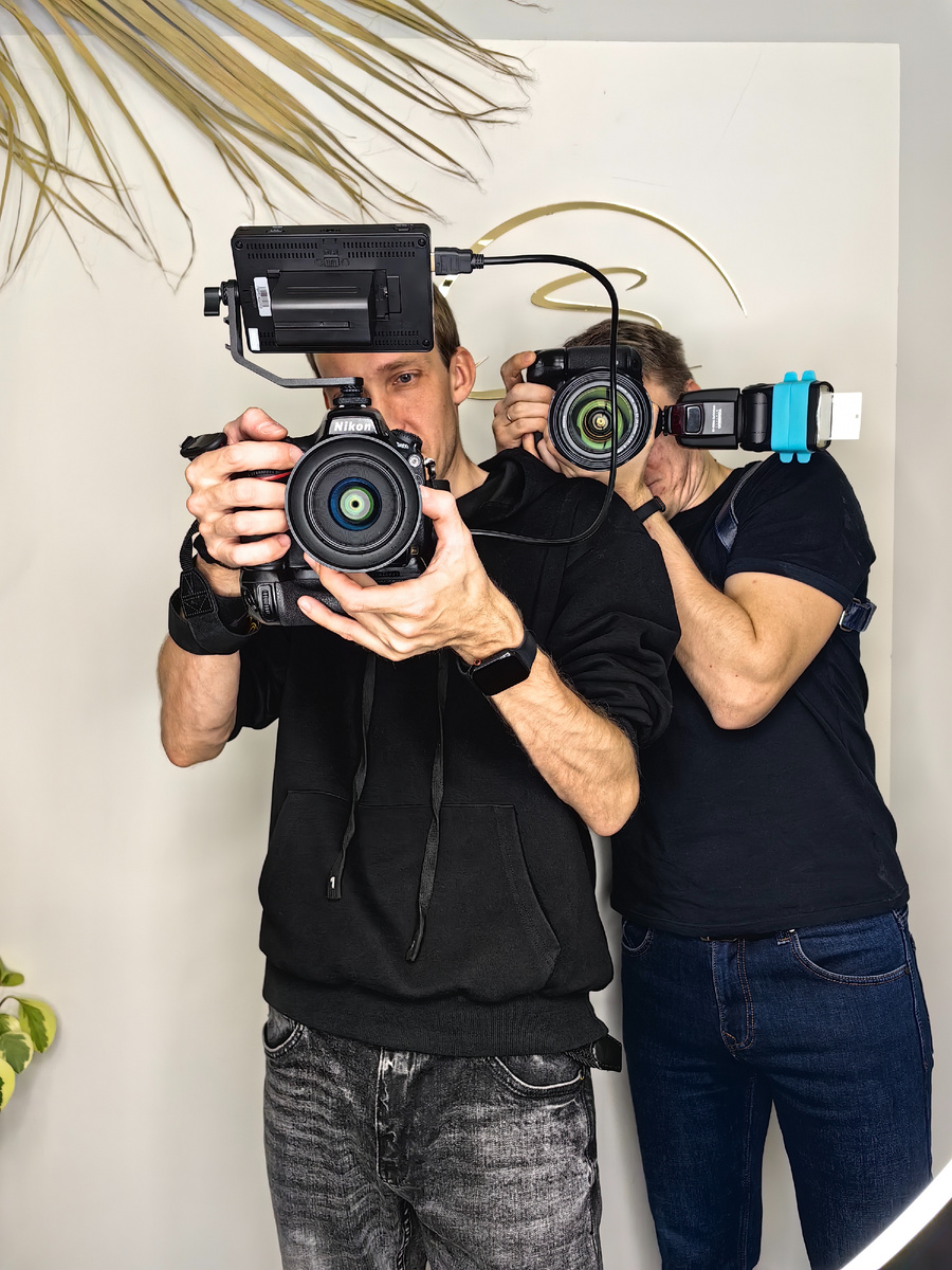 Попались голубчики!)