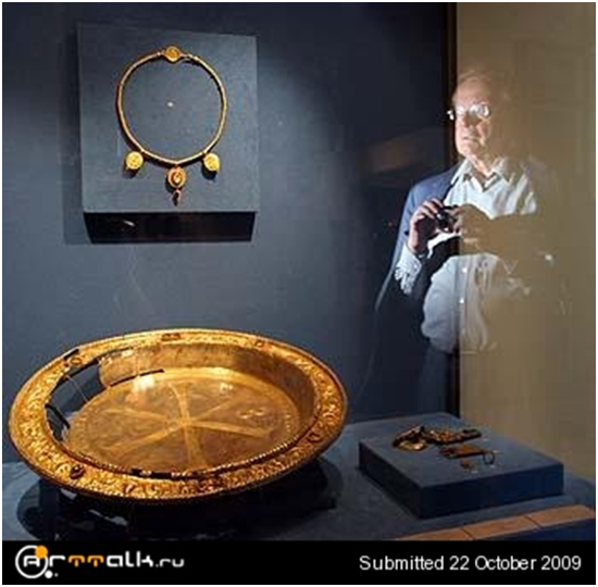 Сокровища Меровингов. Выставка в Москве 2007 г. Все фото - оттуда