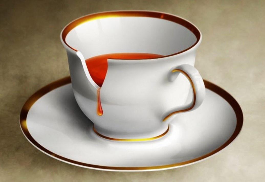 Разбитую чашу не склеить! Или всё же иногда можно?