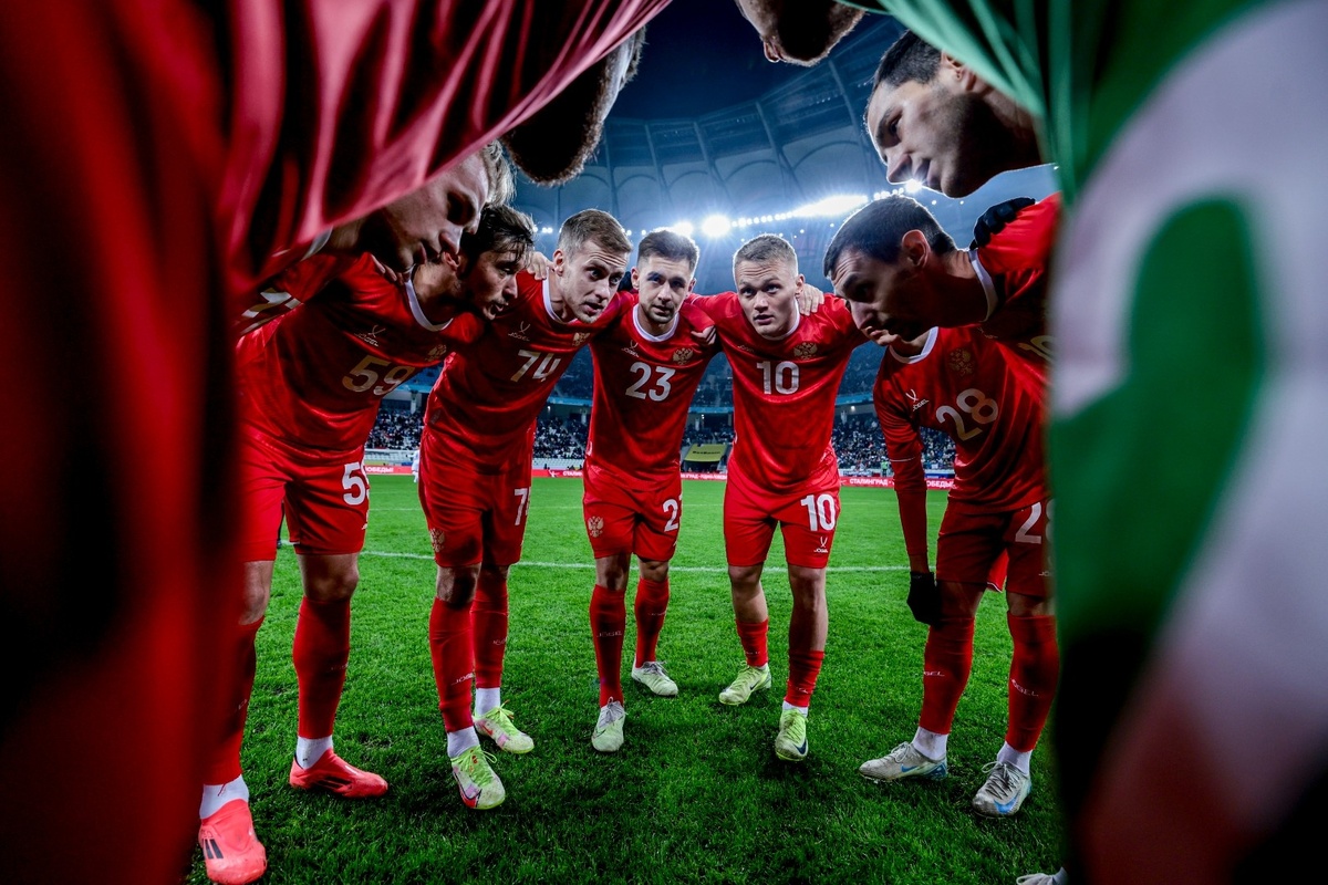 Сборная России перед матчем с Сирией. Фото РФС 