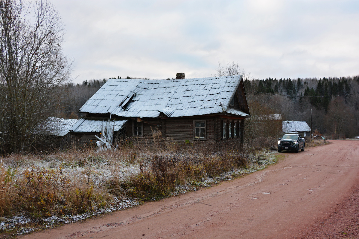 Покидаем село Винницы. По утрам уже приличные заморозки. Фото автора, октябрь 2024 г.