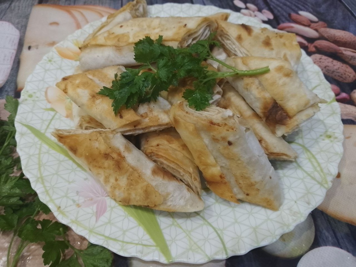 Лаваш с мясной начинкой, на сковороде