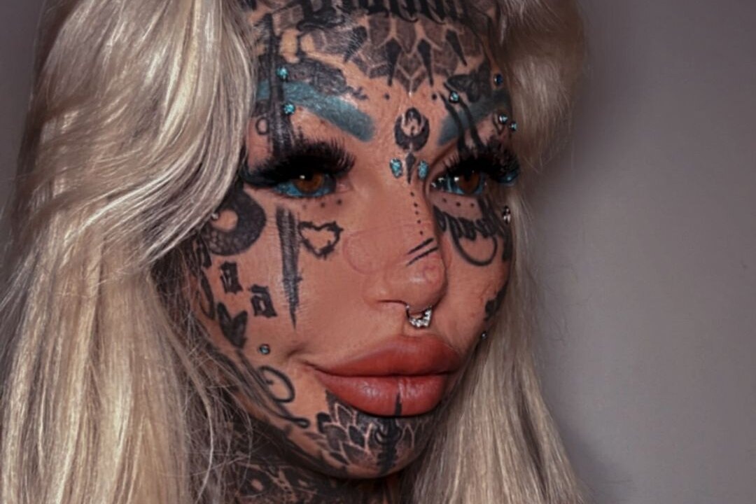     Кератопигментация: зачем люди массово начали делать татуировки на глазах?