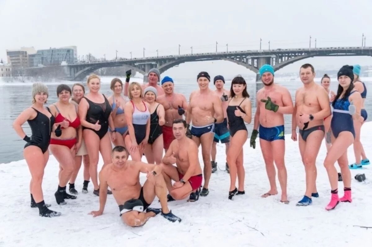    Участники клуба «Моржи Иркутска и Байкала».