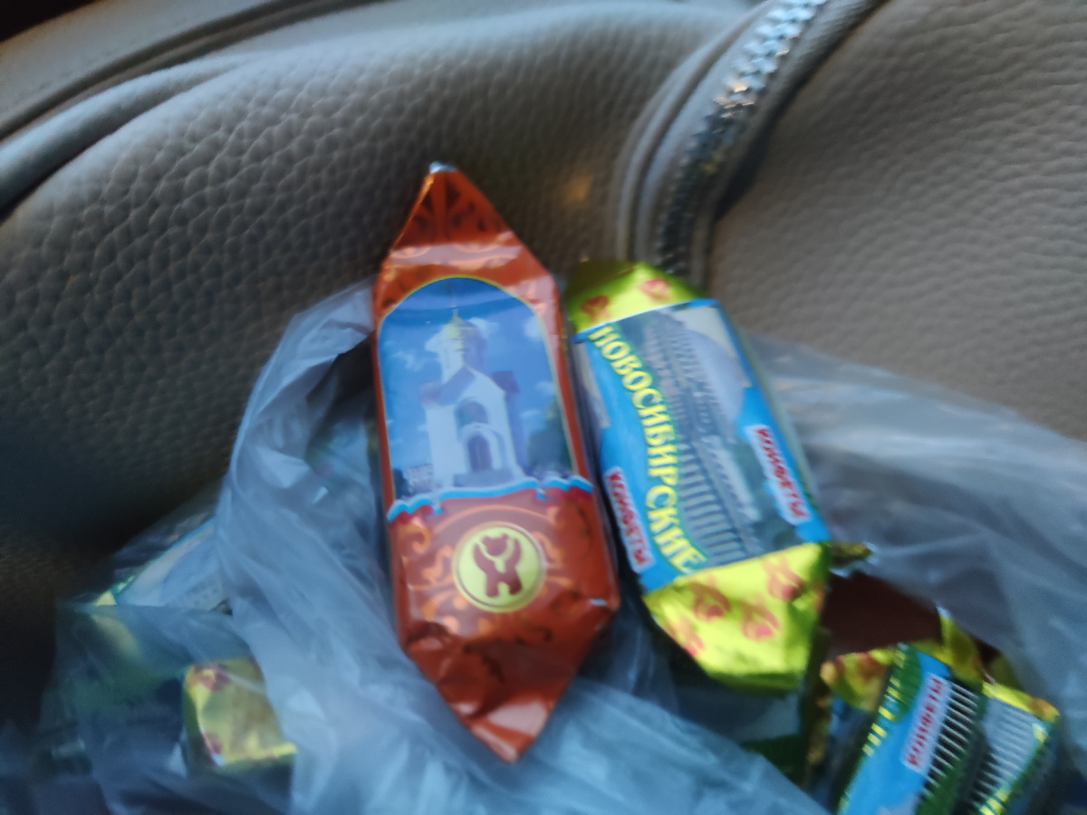 Еду на работу. Фото сделала в маршрутке