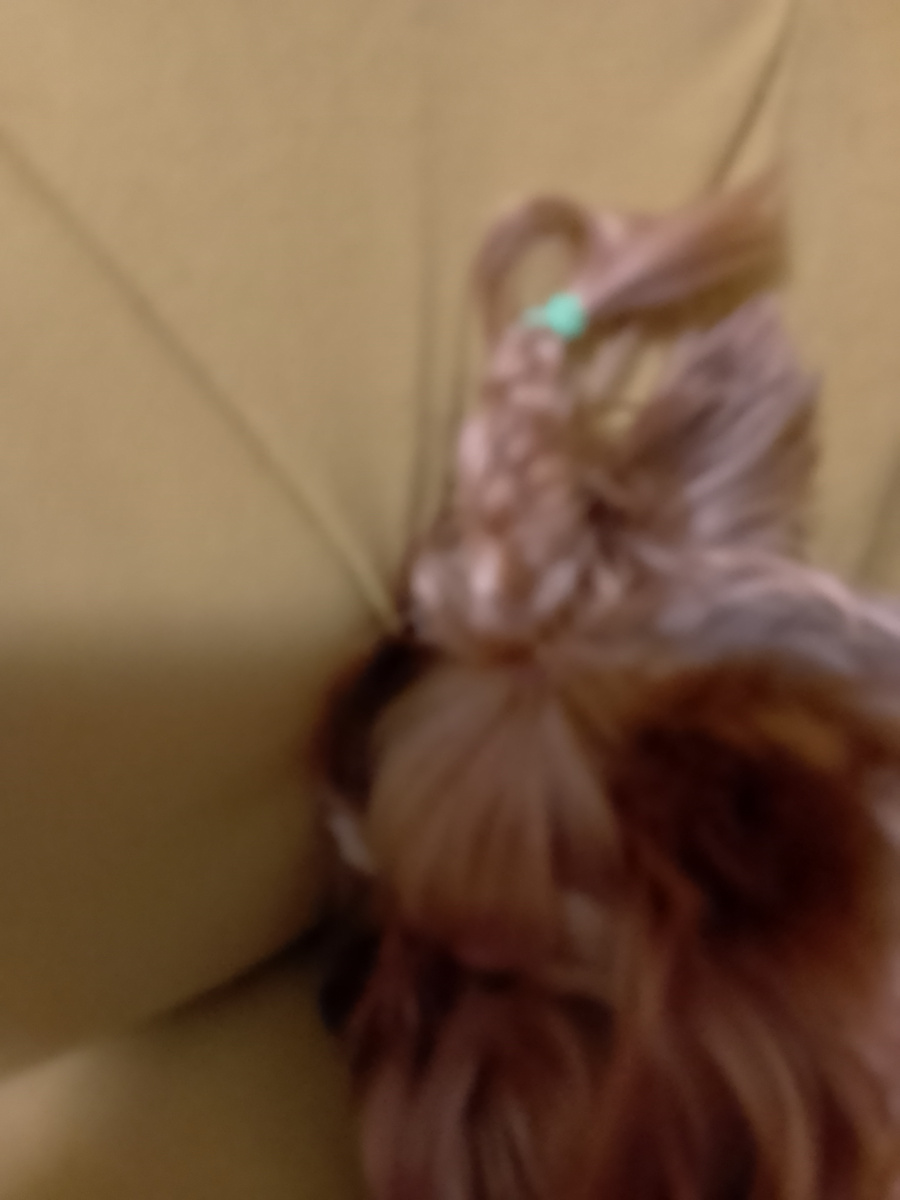 Спит рядом. 