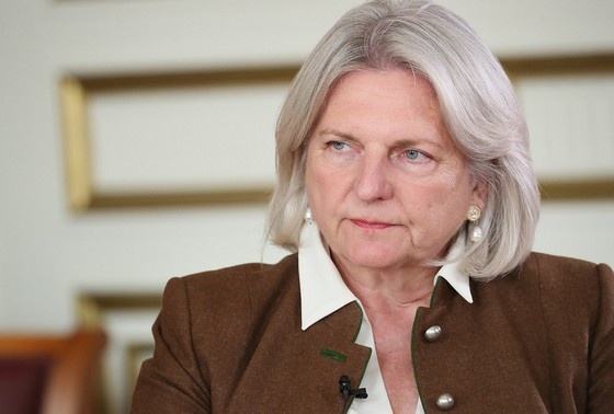    Карин Кнайсль