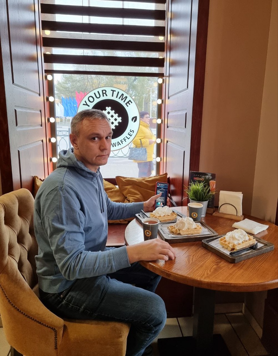 Автор блога готовится к мировому кризису. Кстати, хорошее кафе в Новочеркасске, рекомендую.