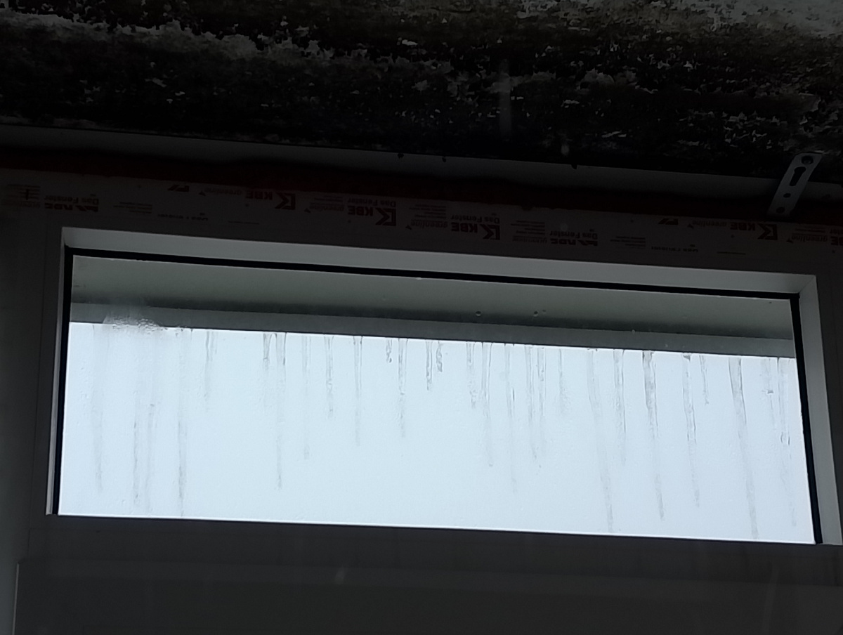 Вот такие у меня к воскресенью сосульки образовались, фото автора