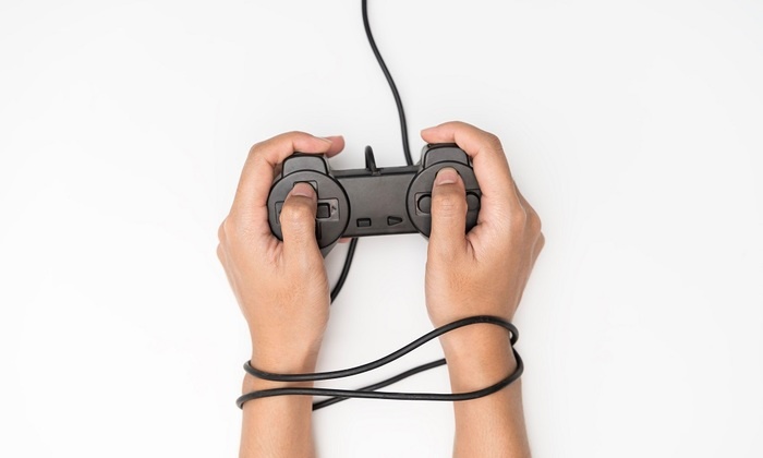    Монстры с мышками в руках