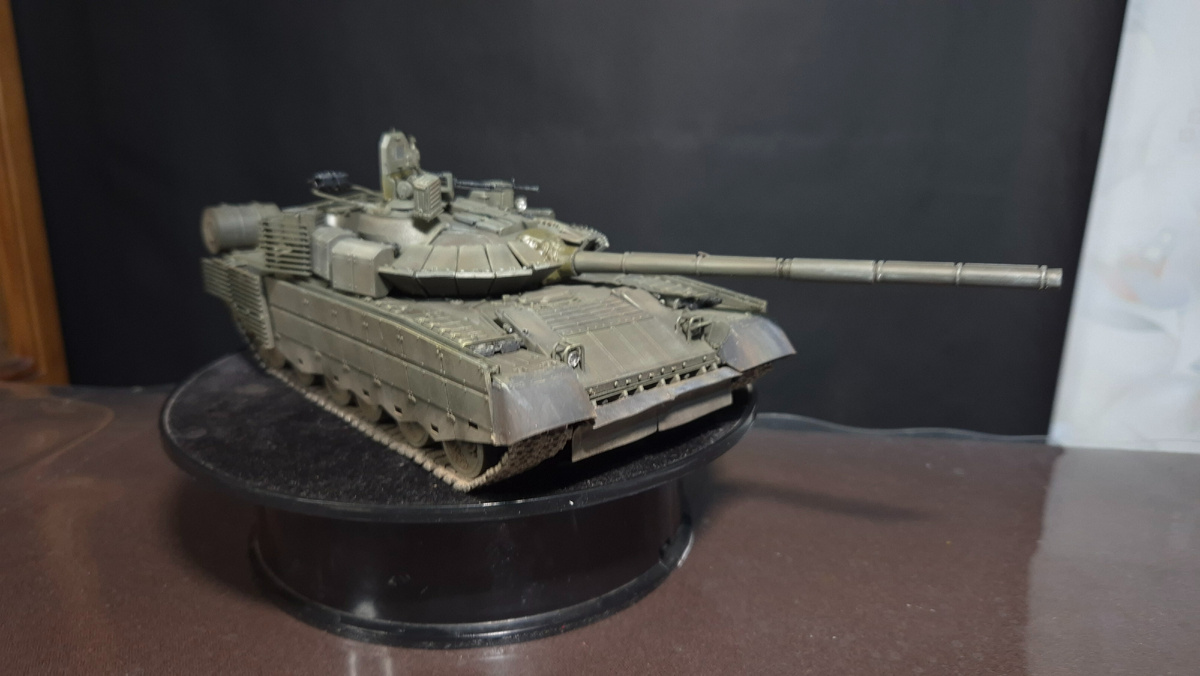 Т-80 от Trumpeter как пример трудоемкой моделм