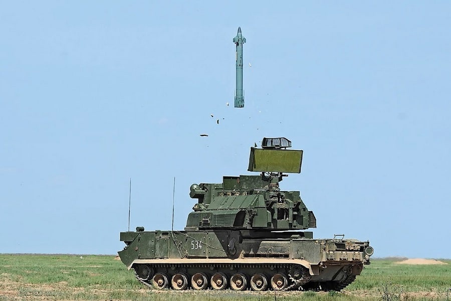 Пуск ЗУР ЗРК «Тор-М2». Источник: https://vk.com/oruzhie_tekhnika_armiya