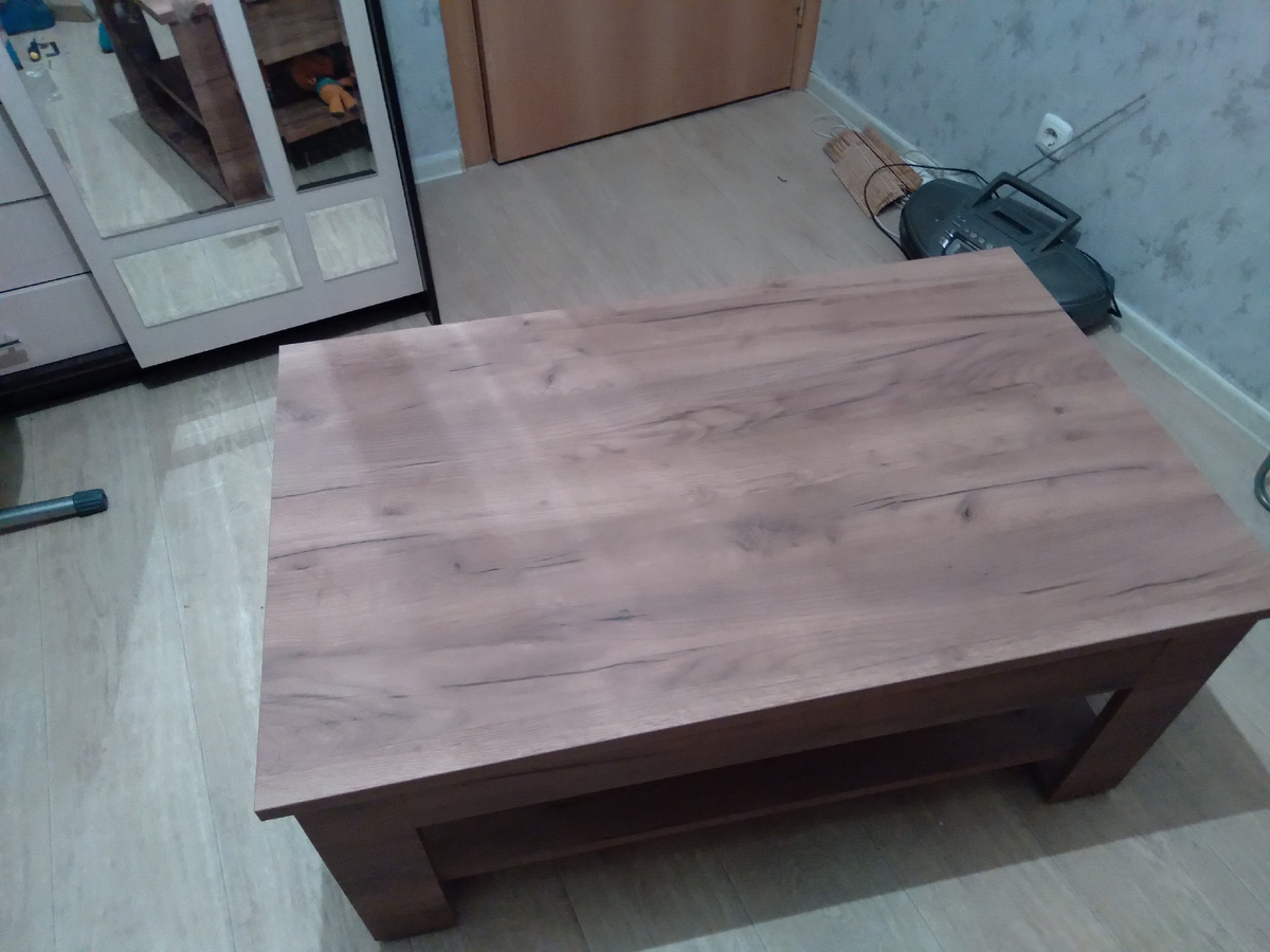 красавец стол. Собранный