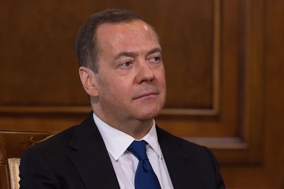   Медведев заявил, что жители Европы мерзнут без российского газа