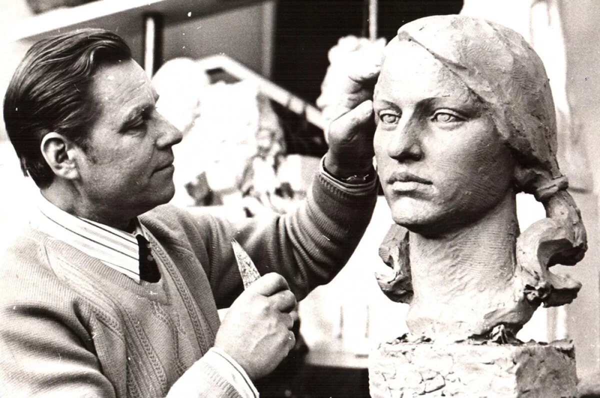    Пётр Малков был разносторонне одарённым и тонко чувствующим скульптором.