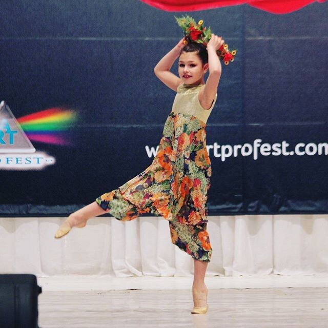 Вот, ещё костюм нашла. Облако перетряхиваю😉