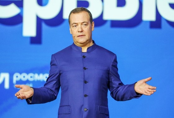    Дмитрий Медведев