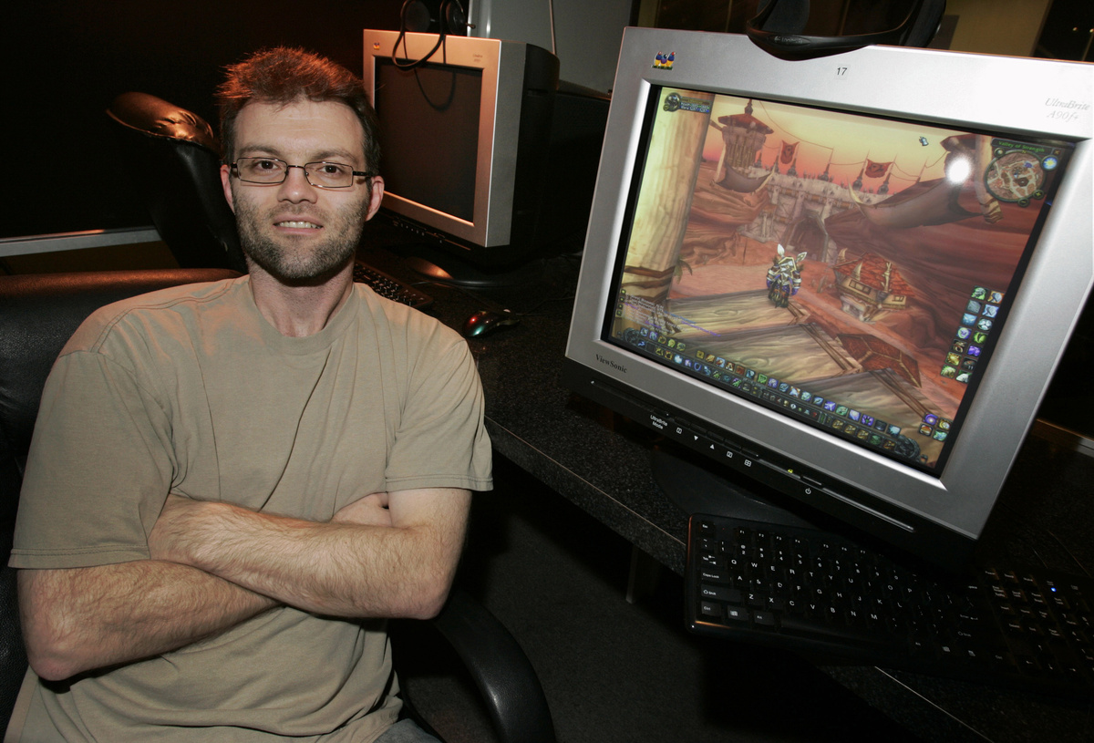    Дата запуска World of Warcraft была выбрана не случайно — 23 ноября 2004 года исполнилось десять лет с момента выпуска первой игры в серии, стратегии Warcraft: Orcs & Humans / AP