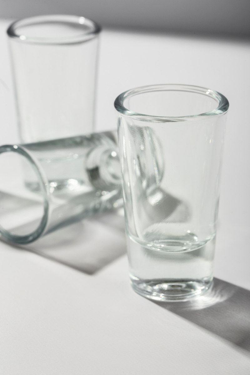 <a href="https://ru.freepik.com/free-photo/still-life-glass-cups_31267143.htm#fromView=search&page=1&position=10&uuid=2cabab44-0421-4824-a6fc-c6c68a3111fa">Изображение от freepik</a>