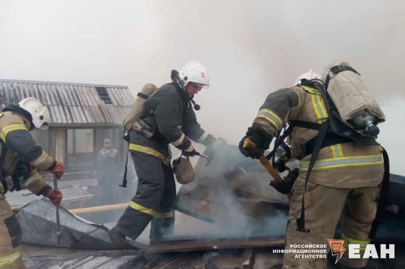    ЕАН / Свердловские пожарные спасли 18 человек, пострадавших на пожарах