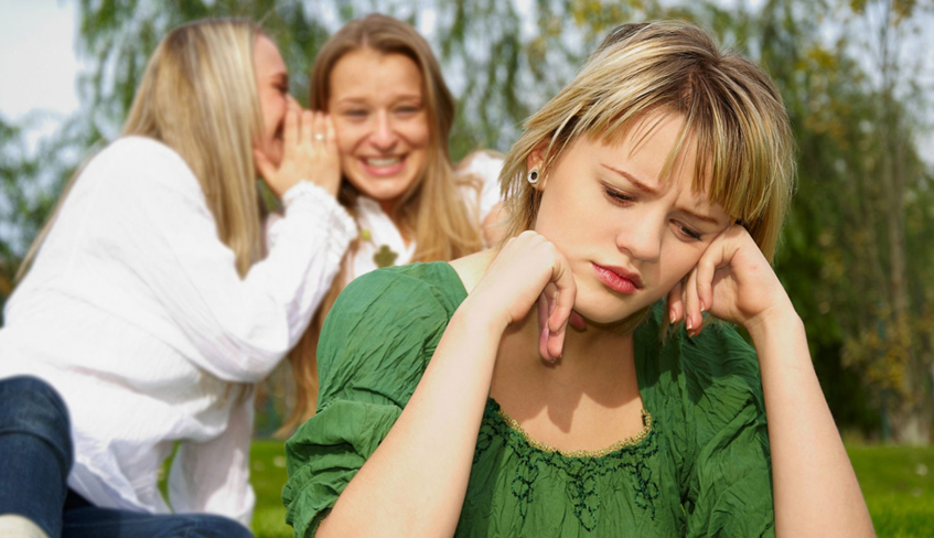 Подруги смеются над Ксюшей