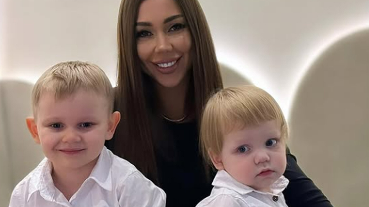 Алена Рапунцель с сыновьями Богданом и Святославом. Фото: соцсети Алены Рапунцель