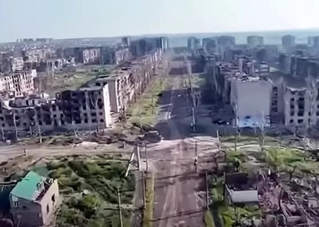    Российские войска бьются за Часов Яр в ДНР. Треть города освобождена от украинских оккупантов