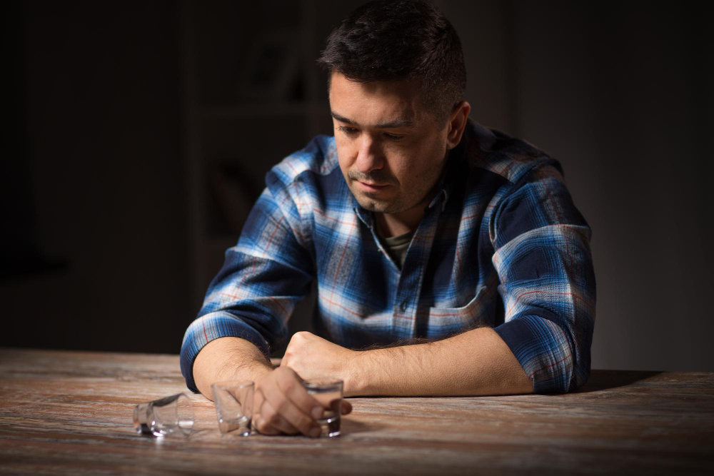 Признаки алкоголизма у мужчин: что важно знать? (источник изображения: freepik.com)