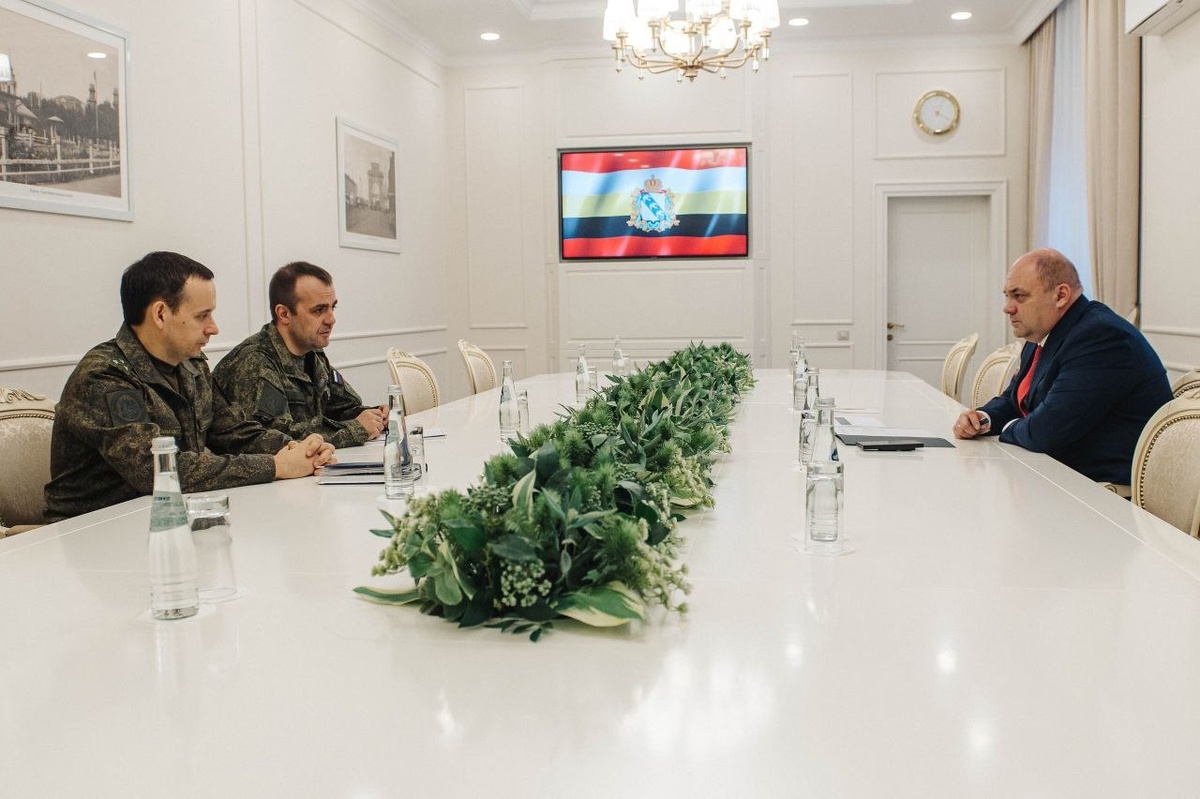    Губернатор Курской области провел рабочую встречу с Юрием Самсоновым