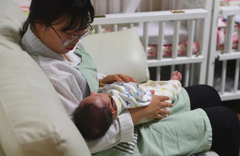 Мать с ребенком