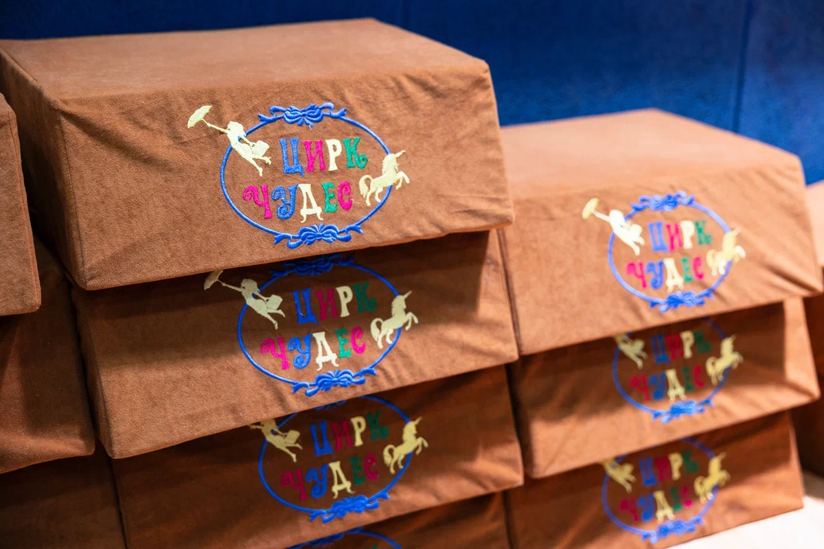 Подставки на сидения для детей