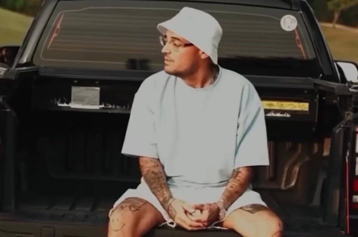    SHOT: Гуф покинул реабилитационный центр вместе со своей невестой