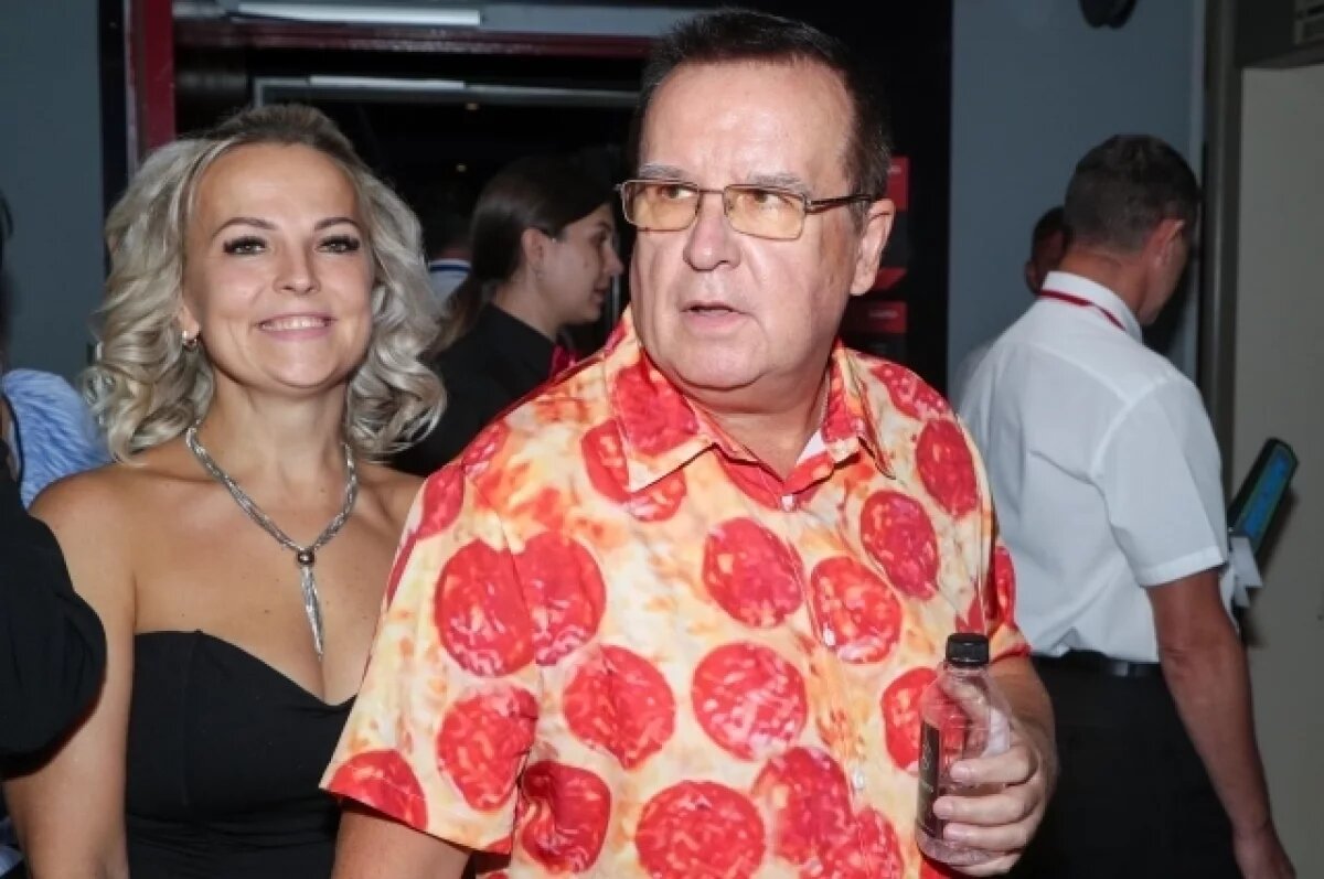    Композитор Окороков пригрозил запретить исполнение песен «Комбинации»