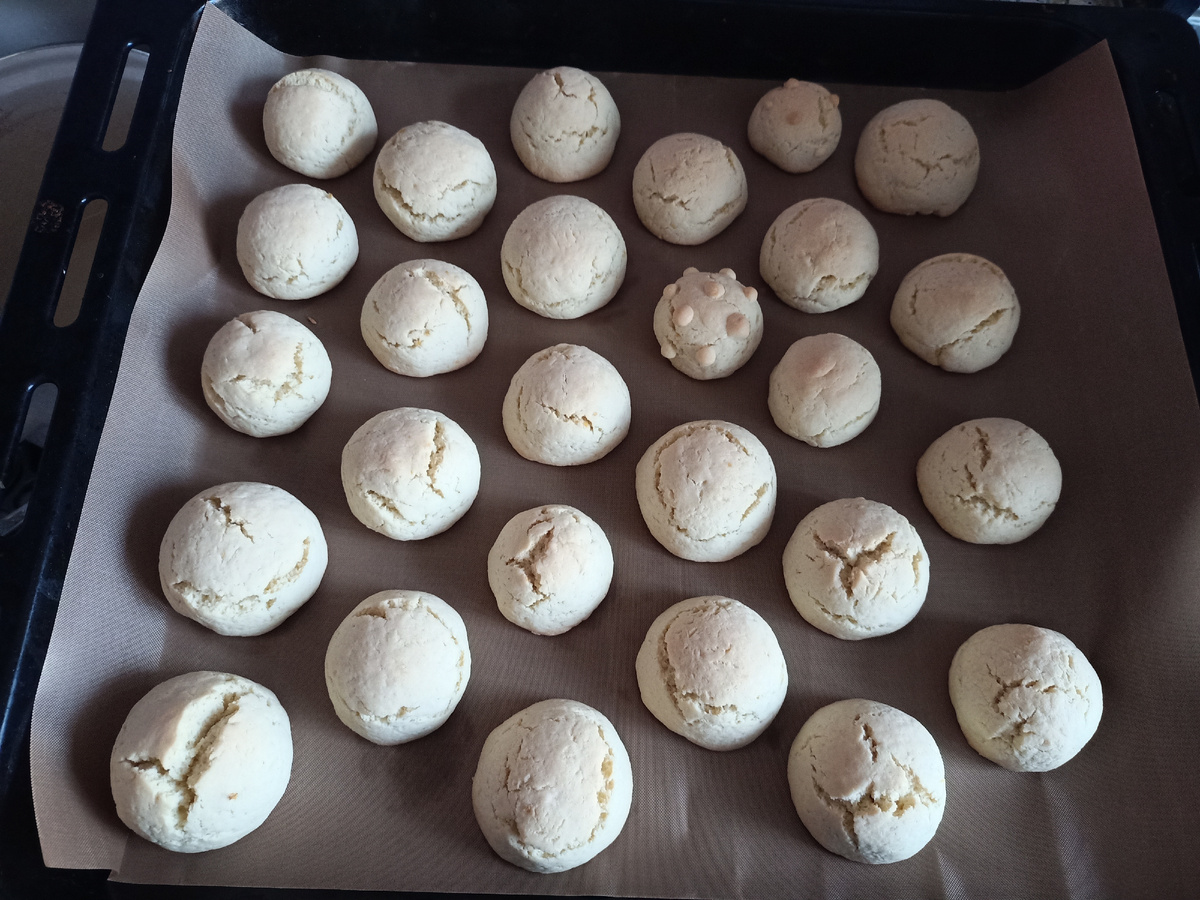 Шляпки запеклись. Ровных всего пара штук