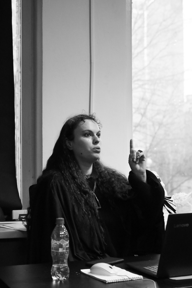 Катя Берестова на творческой встрече в ИПЛФ 17 октября 2024 года. Фото: Ирина Бойко | РУСС ПРЕСС ФОТО