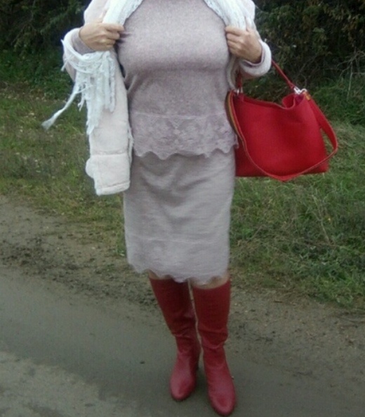 На фото просто демонстрирую пошитый костюм и дубленку