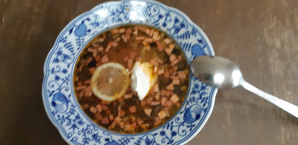 Что может быть вкуснее в холодный день! Только солянка!