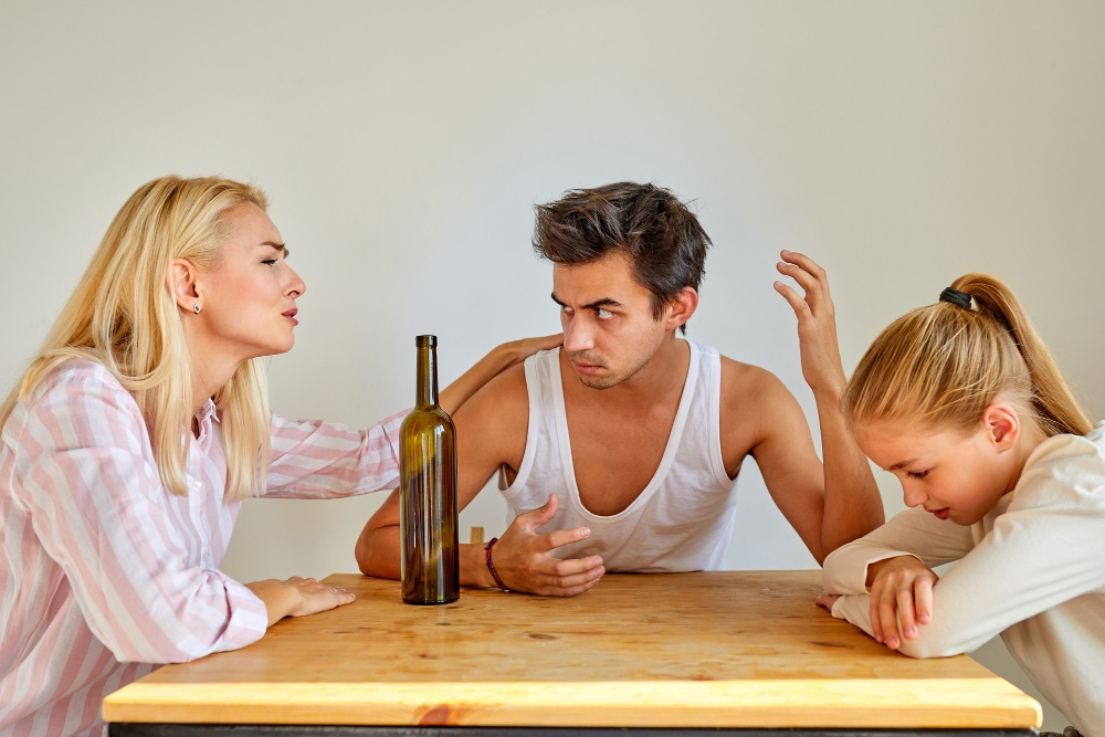 Групповая терапия для семей алкоголиков: важные шаги к исцелению (Источник изображения freepik.com)