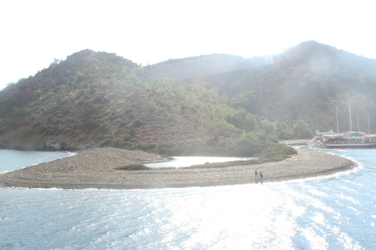 А так все это выглядт в реале. Тут контровый свет