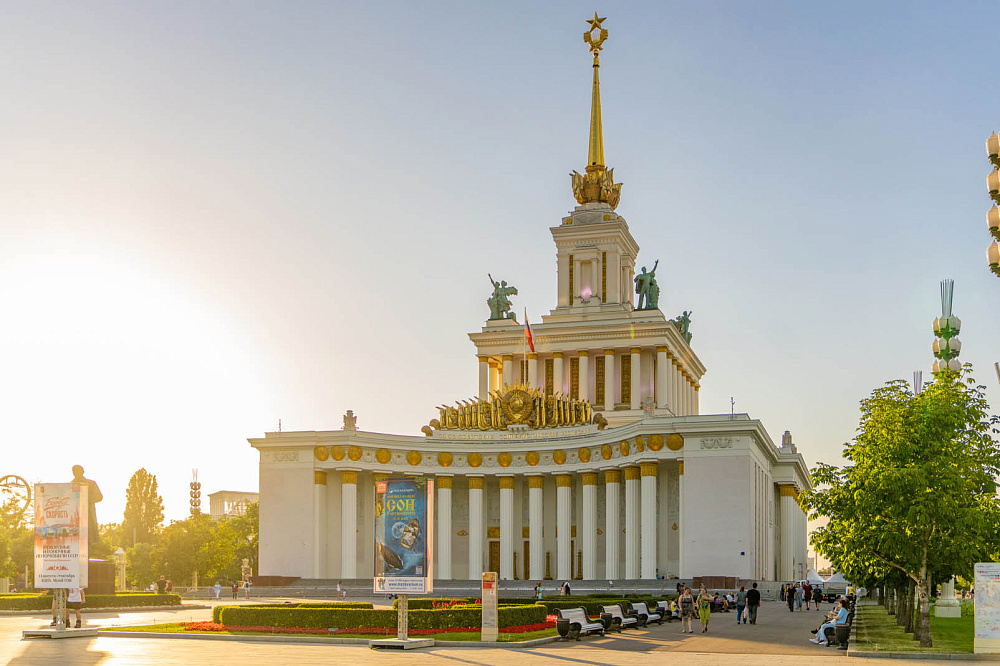 Главный павильон. ВДНХ