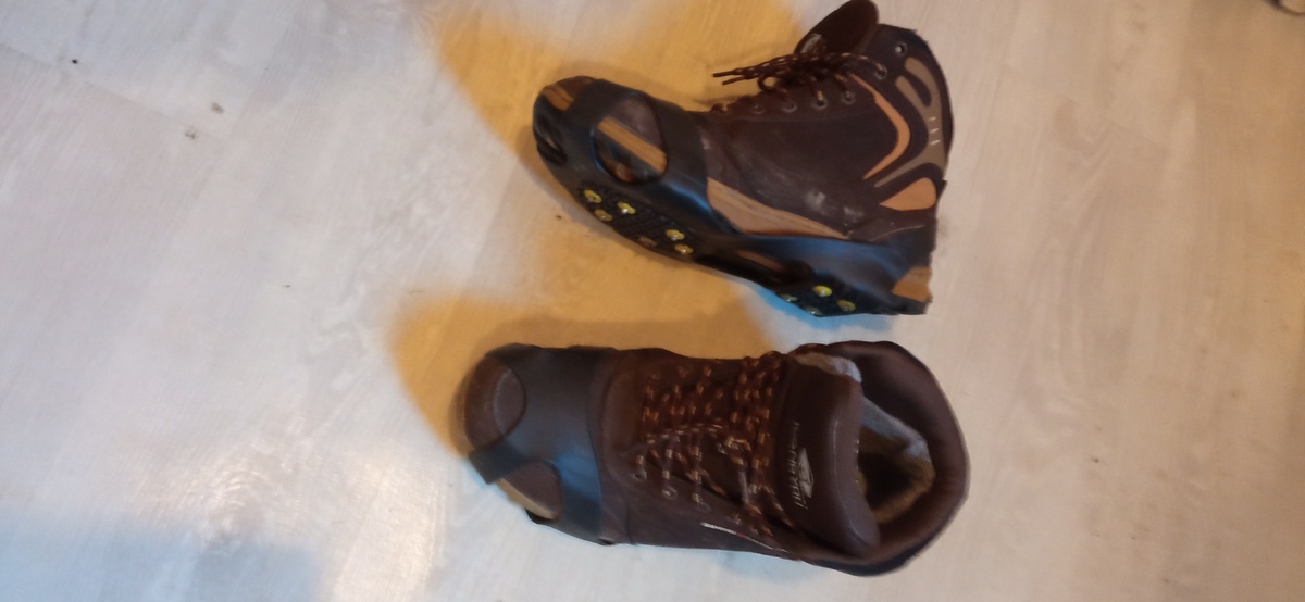 Ледоступы на кроссовках. Фото автора