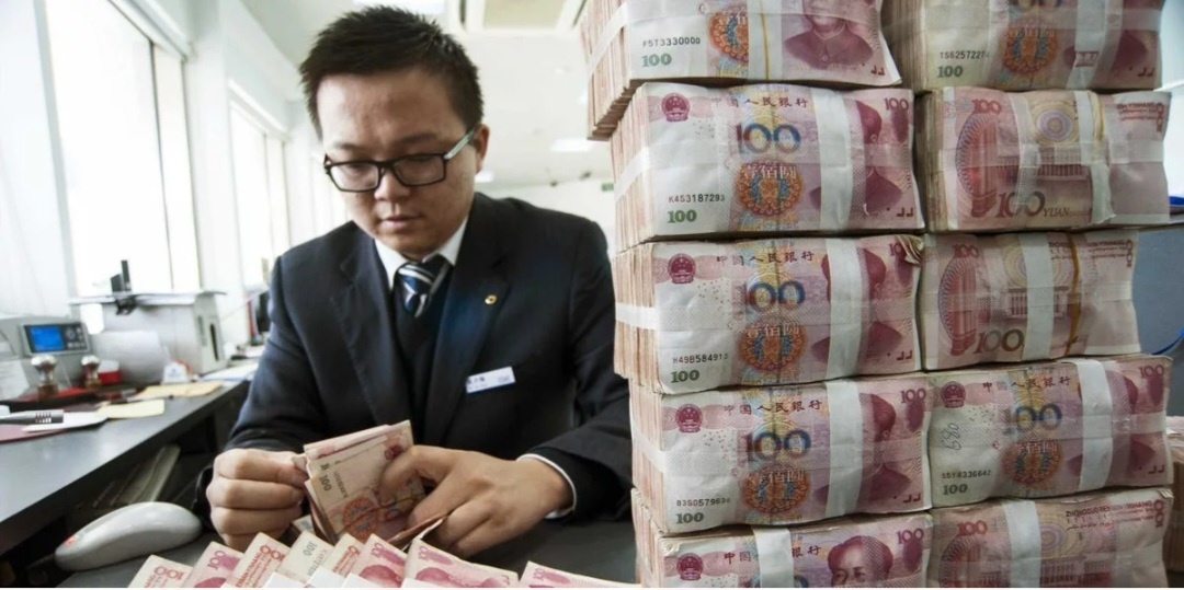 Китаец с деньгами,  --взято из интернета с целью ознакомления. 