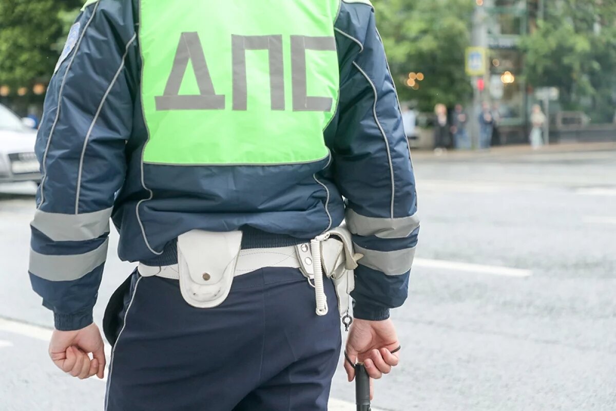    В Северной Осетии водитель машины без номеров наехал на инспектора ДПС